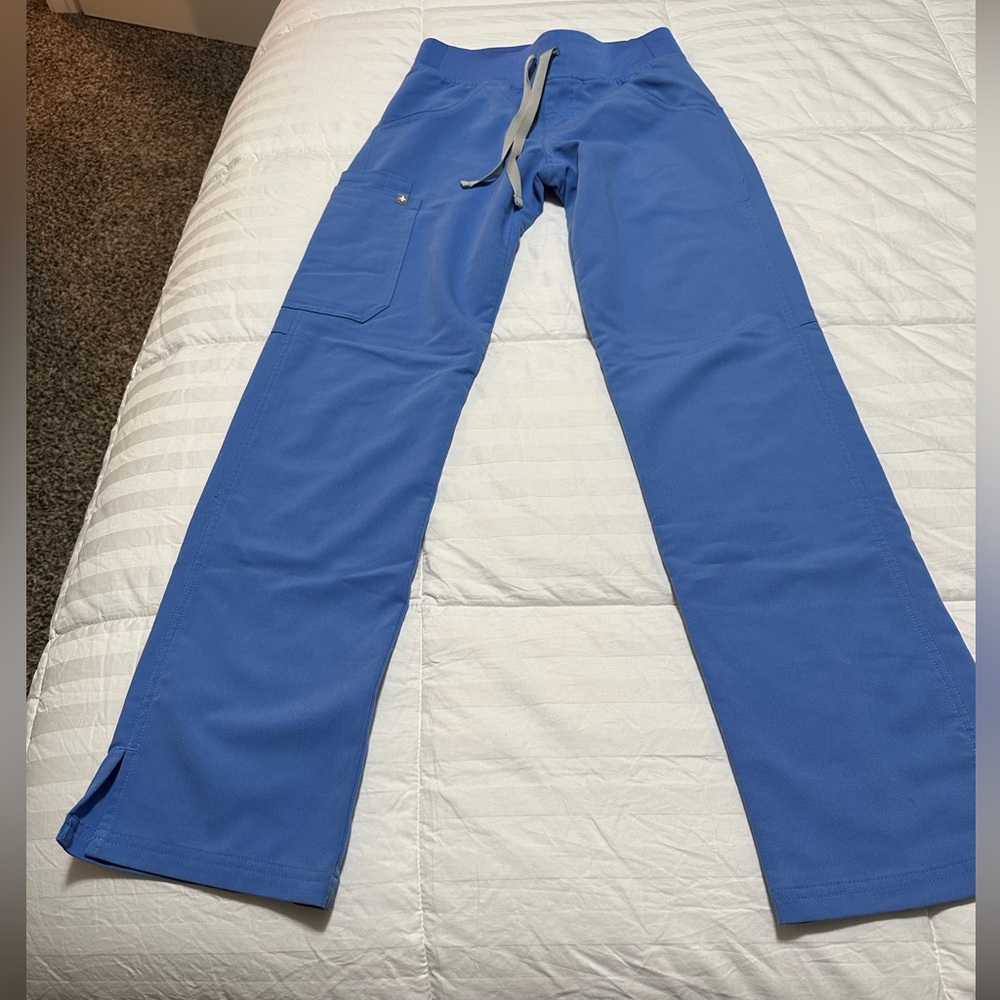 FIGS XXS Cade Cargo scrub pants. Ceil blue.